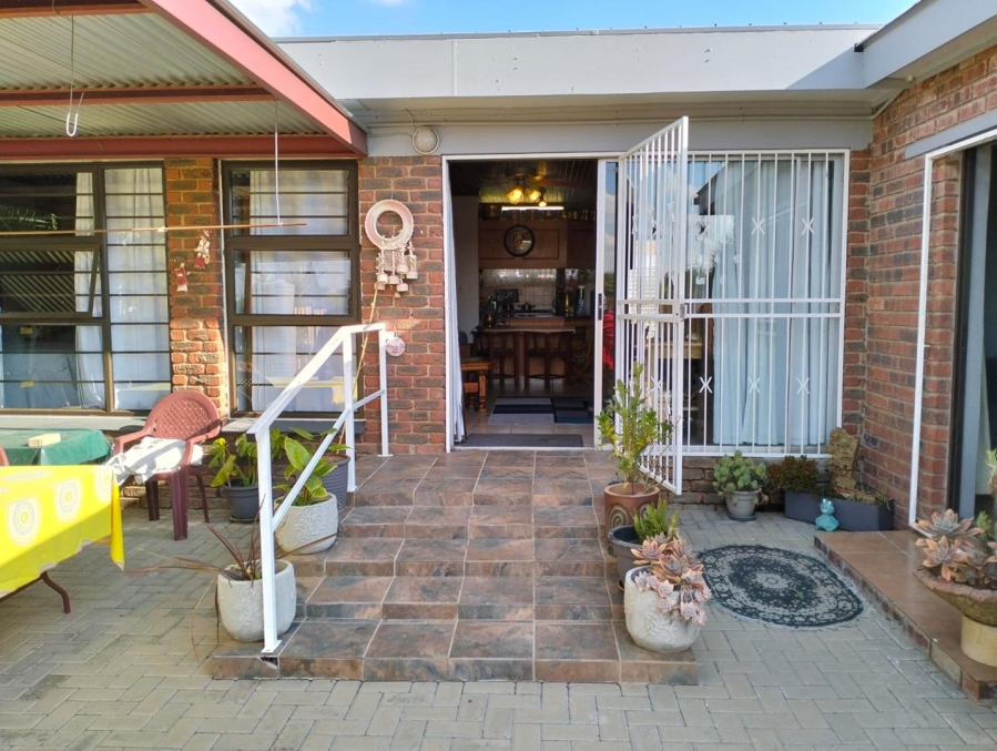 2 Bedroom Property for Sale in Pellissier Free State